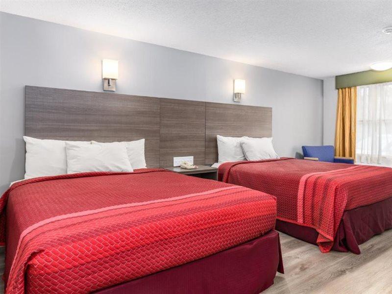 Captains Quarters Motel & Conference Center Eastham Buitenkant foto