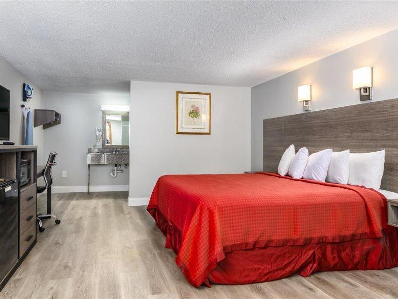 Captains Quarters Motel & Conference Center Eastham Buitenkant foto