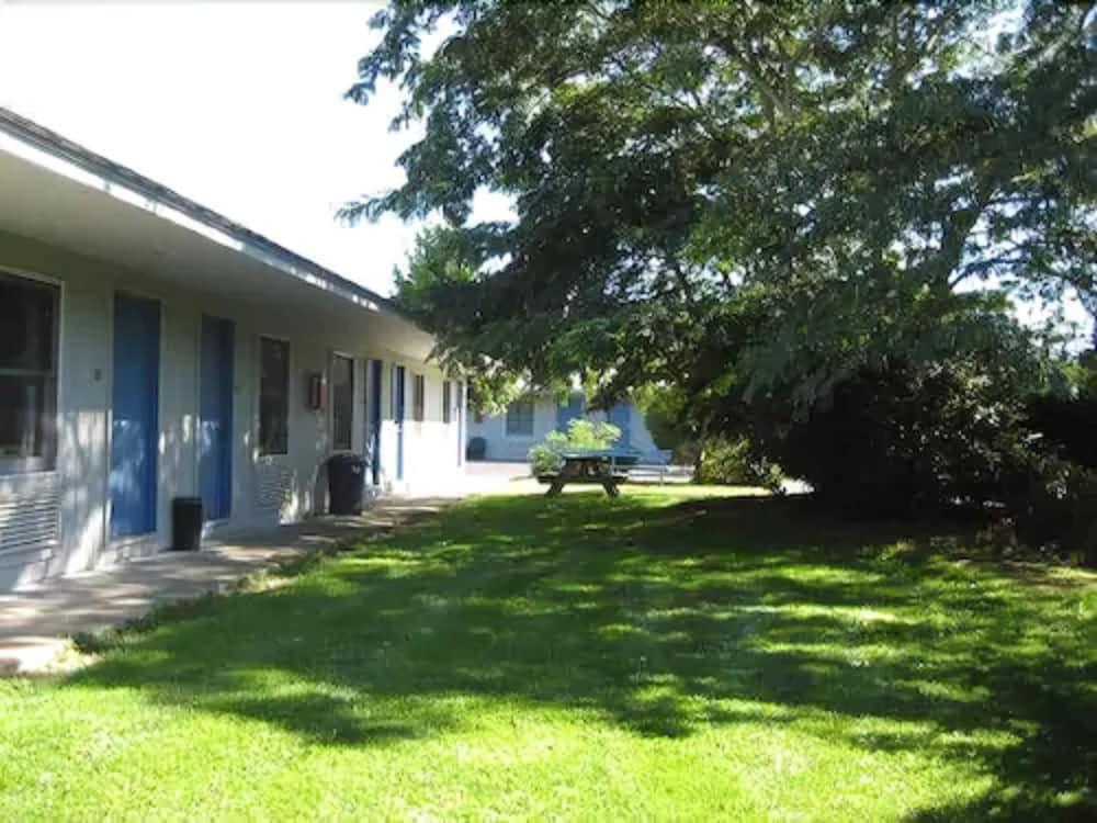 Captains Quarters Motel & Conference Center Eastham Buitenkant foto